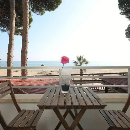 Con Vistas Al Mar En *